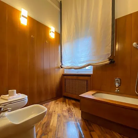 Quadrio Grand - Parking Space&garden Villa Milano